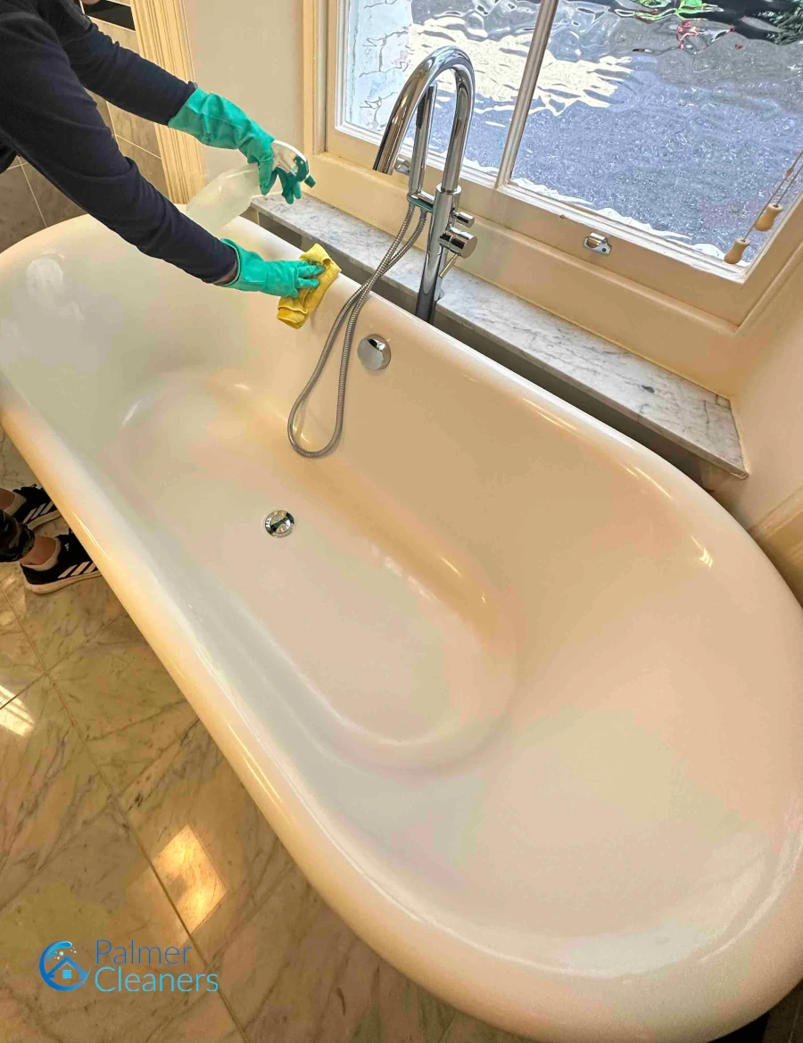 End of Tenancy Bath Cleaning in Covent Garden